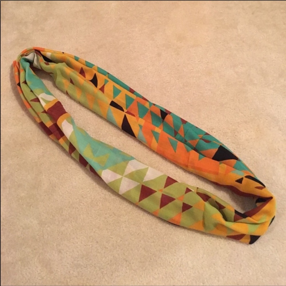 Icon Collection Infinity Scarves Bundle - Picture 8 of 8